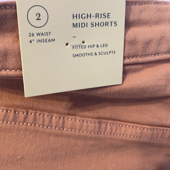 Universal Thread Shorts - Picture 3 of 3